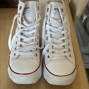 Skechers wedge Sneakers white with blue and red trim like new condition